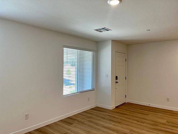 4th image of 10777 Evelyn Yard Ct