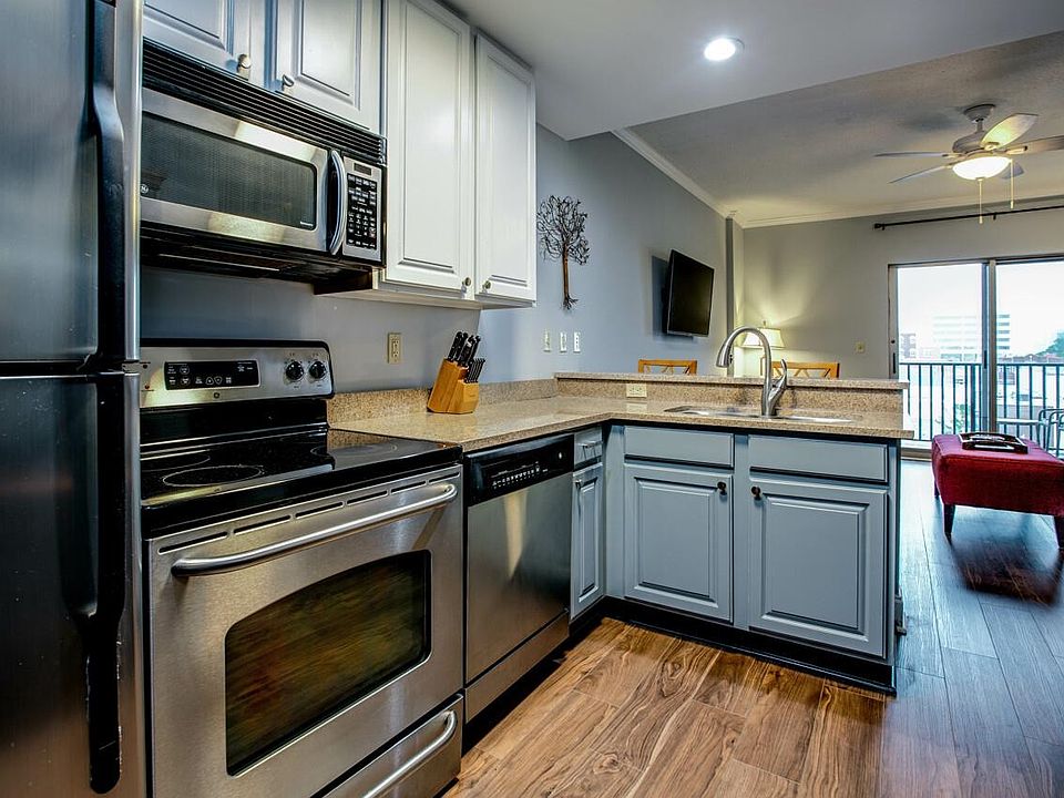 1st image of 215 W College Ave APT 711