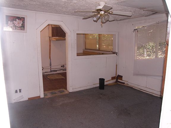 4th image of 2930 Brooks Ave