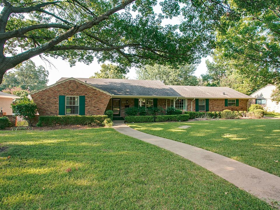 1st image of 809 Clearwater Dr