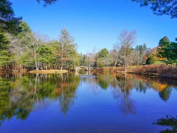 100 Parks St APT 45, Duxbury, MA 02332