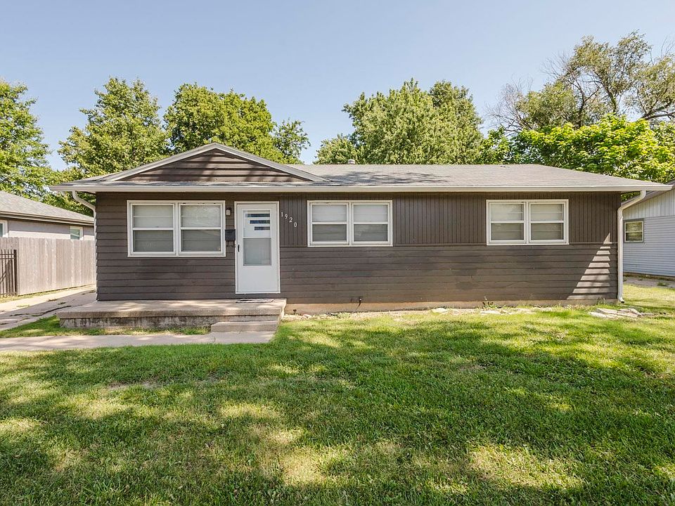 1st image of 1920 E Idlewild Dr