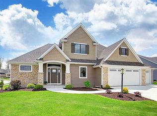 14675 Sandstone Dr, Fort Wayne, IN 46814