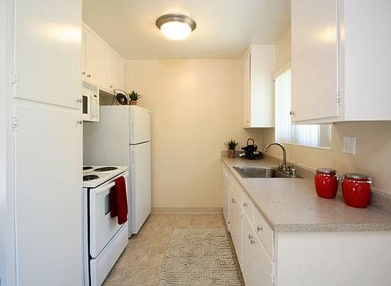 3rd image of 744 Coleman Ave APT N