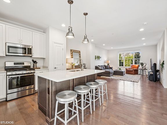 5th image of 2169 Coral Ln