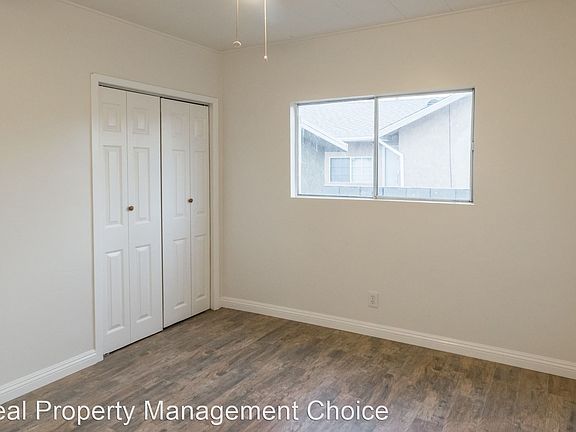 3rd image of 554 E Brett St #6985074