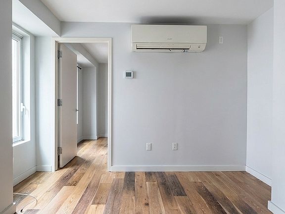 4th image of 945 Bergen St #220
