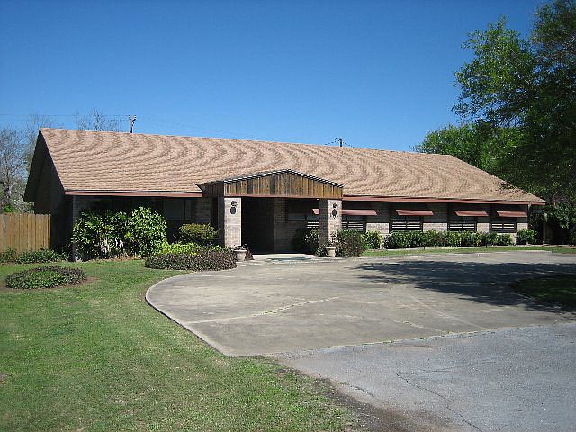 1st image of 906 Santa Isabel Blvd