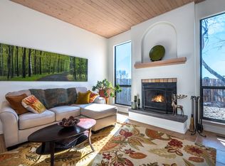 1 Redondo Ct, Santa Fe, NM 87508