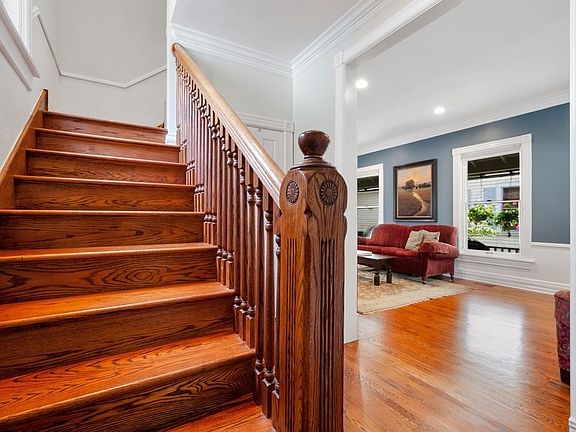 3rd image of 1025 Asbury Ave