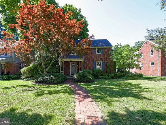2nd image of 950 Salisbury Ct
