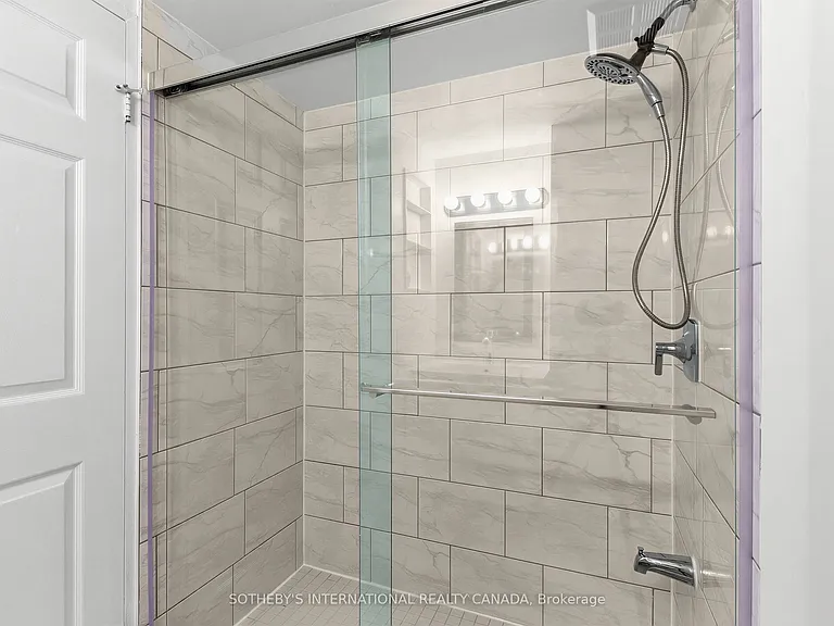 45 Carlton St #403 — Photo 27