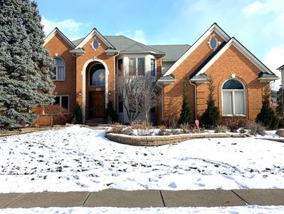 3696 Sleepy Fox Dr, Rochester Hills, MI, 48309
