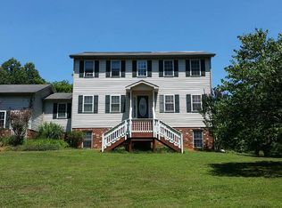 8382 Botha Rd, Warrenton, VA 20186