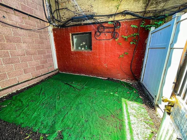 218 E 6th St #DU3 — Photo 11