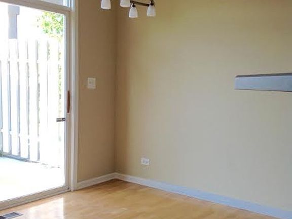 4th image of 410 Pine Lake Cir