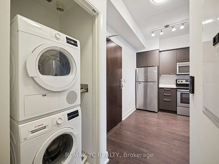 88 Sheppard Ave E #2305 — Photo 14