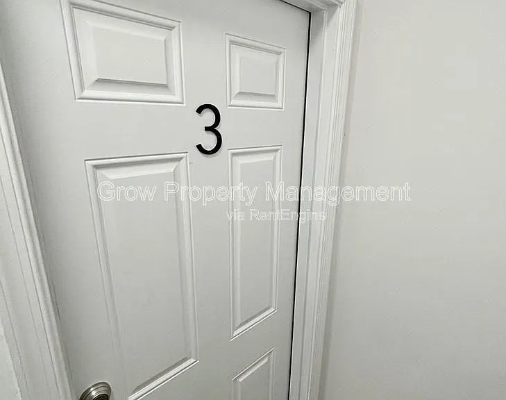 1220 S 13th St #3 — Photo 2