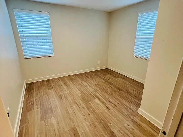 1117 N Kenilworth St — Photo 8