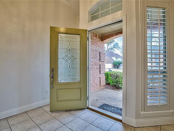 5th image of 533 Avondale Dr