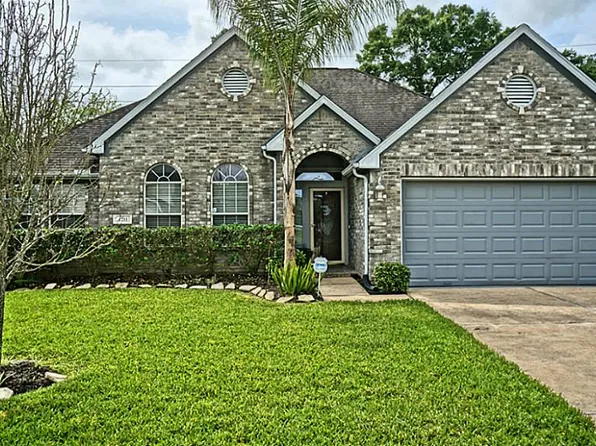1211 S Teal Estates Cir, Fresno, TX 77545