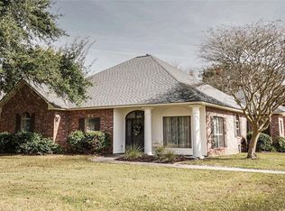 16815 Wenwood Dr, Baton Rouge, LA 70817