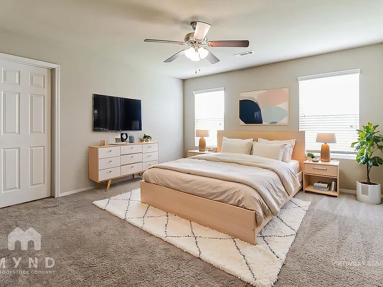 934 Pinehurst Loop — Photo 4