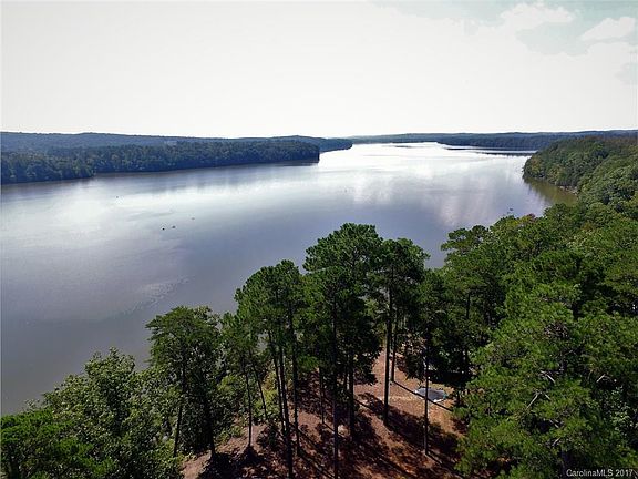 4th image of 1 Lakeside Trl #69