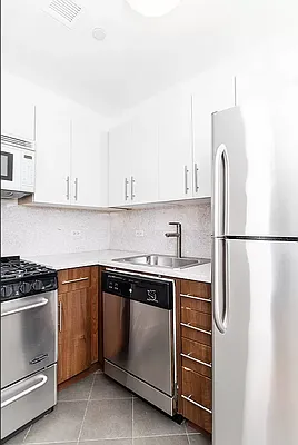 Rented by REAL New York | media 22