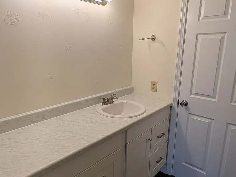 100 E Green Meadows Rd #9 — Photo 13