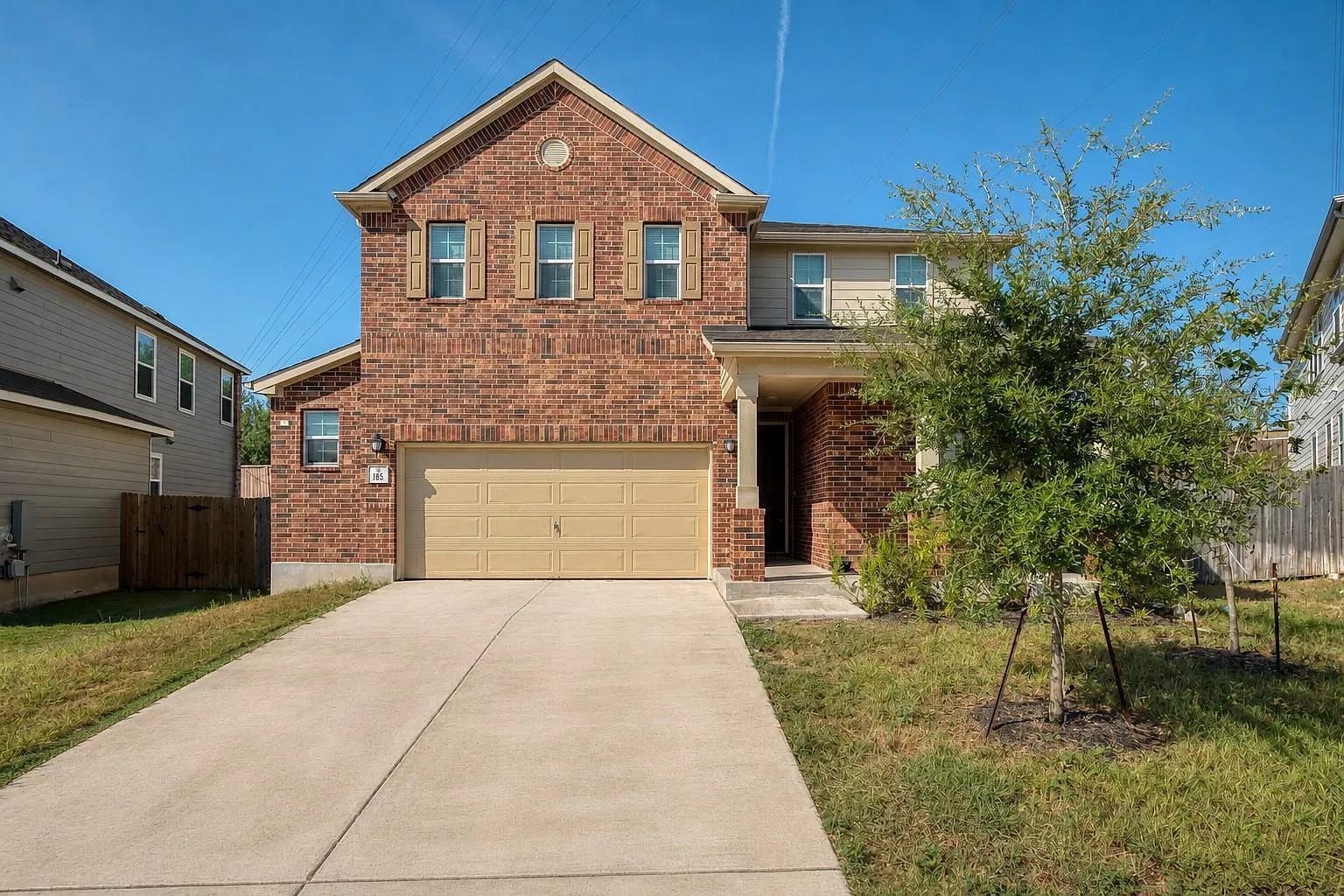 4 bed, 3.0 bath, 2413 sqft, $2,250 — Photo 1