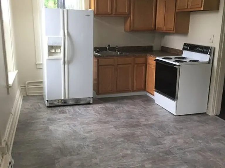 Kutztown Crashpads- Affordable Student Housing Available 2026-2027 School Year — Photo 12