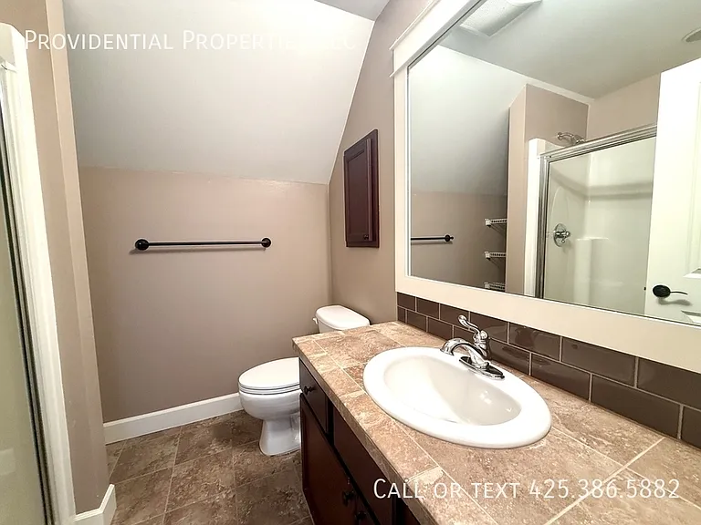700 5th Ave S — Photo 16