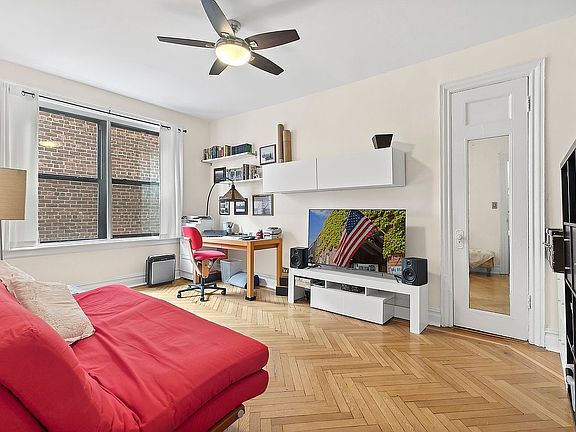 4th image of 880 W 181st St APT 5G