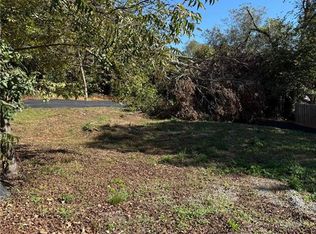 2371 Saint James Dr NW, Atlanta, GA 30318