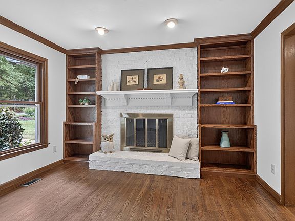 2nd image of 107 Whitehall Way