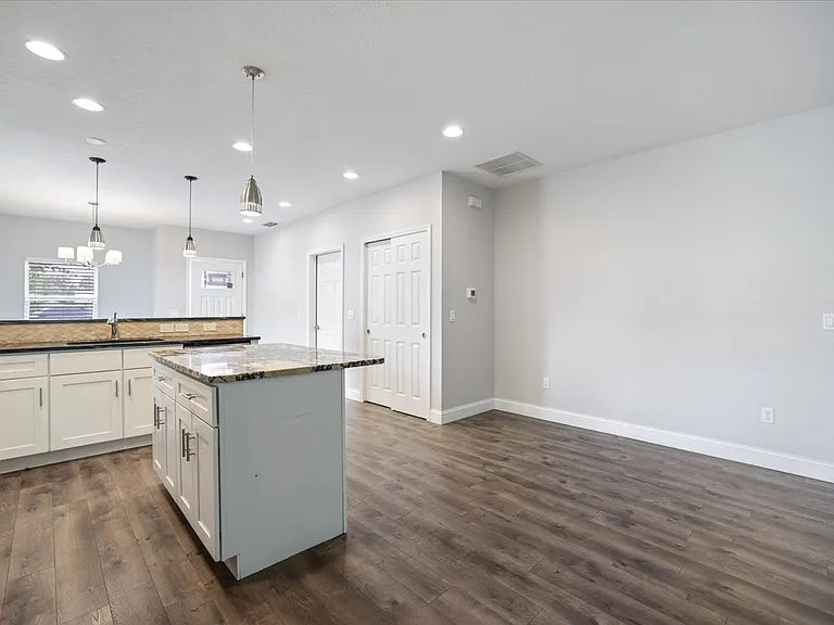 1878 Vamo Dr — Photo 9