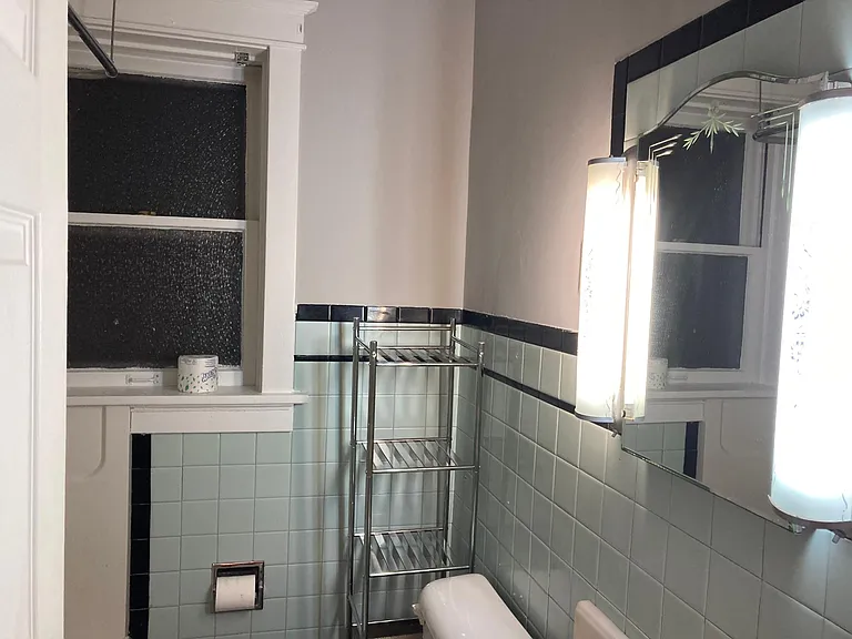 5731 Dewey Ave #A — Photo 10