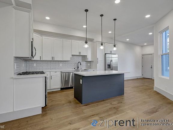 3rd image of 241 Noe St #243