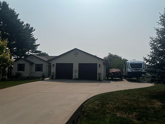 3rd image of 101 Whitespire Dr