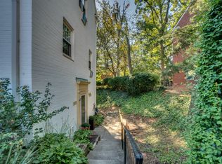 1628 Ripon Pl, Alexandria, VA 22302