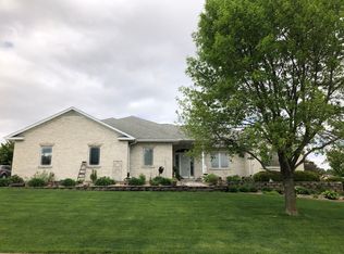 1905 S 1st Ave, Vinton, IA 52349