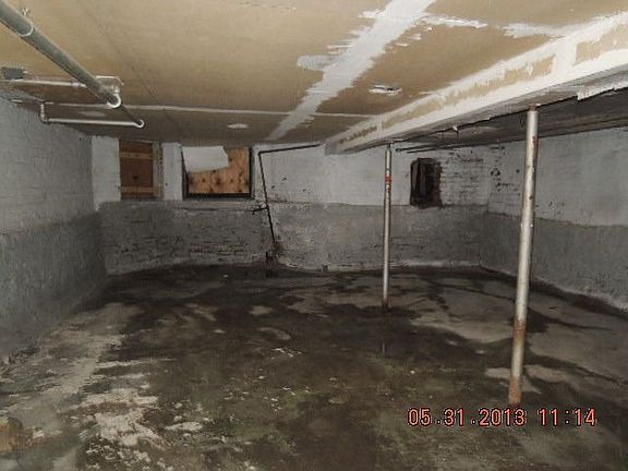 3rd image of 2226 W Garfield Blvd