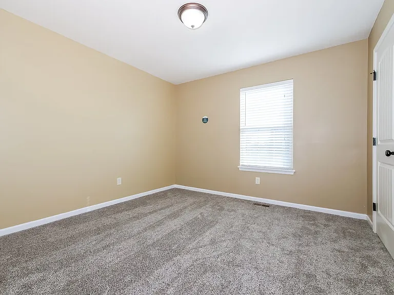 704 Fall Creek Cir — Photo 14