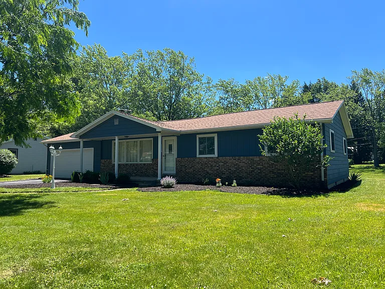 4112 South Dr — Photo 3