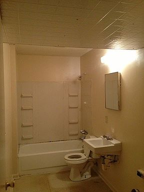 3rd image of 464 S King St