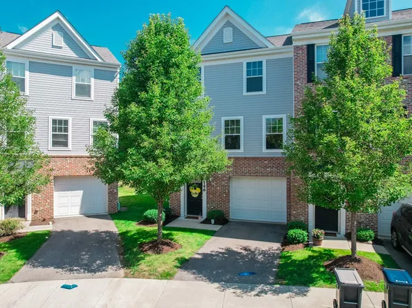 146 Watson Dr, Warrendale, PA 15086