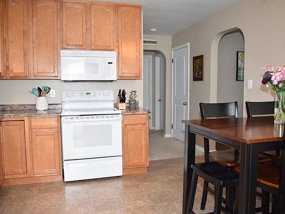 5th image of 5081 Southview Dr