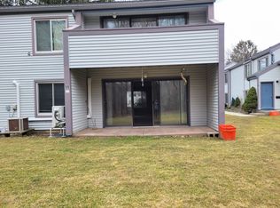 97 Candlewood Dr UNIT 97, South Windsor, CT 06074