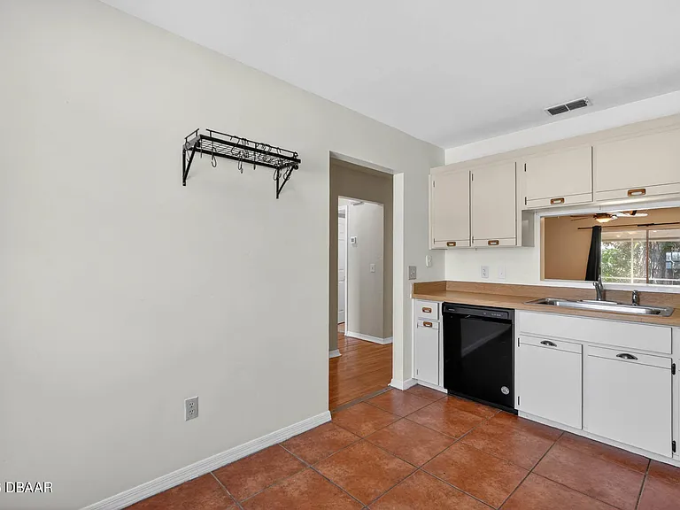 1133 Squirrel Nest Ln — Photo 11